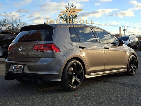 Used 2017 Volkswagen Golf R 4-Door image 6