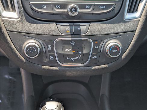 Used 2020 Chevrolet Malibu LS FWD image 22
