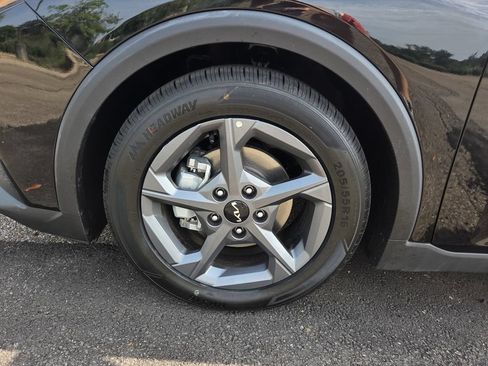 Used 2025 Kia K4 FWD image 31