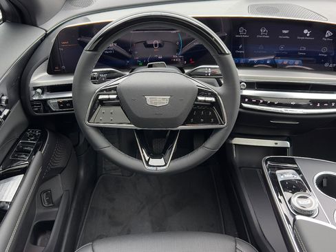 New 2026 Cadillac Lyriq Luxury image 8