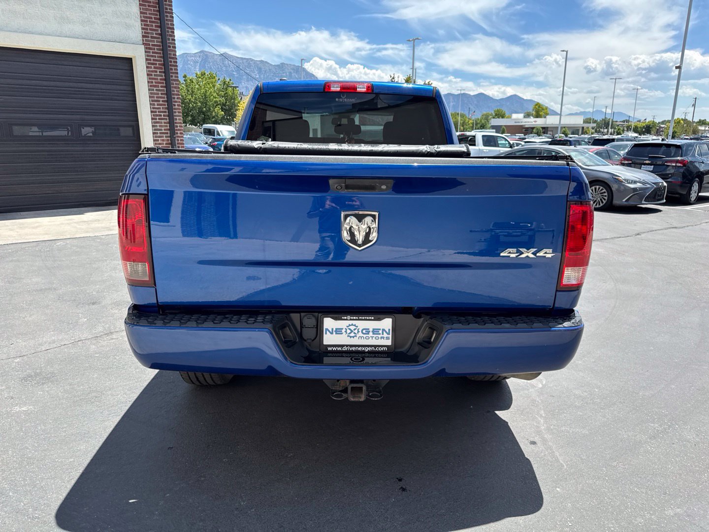 Used 2018 RAM 1500 Express AWD/4WD image 7