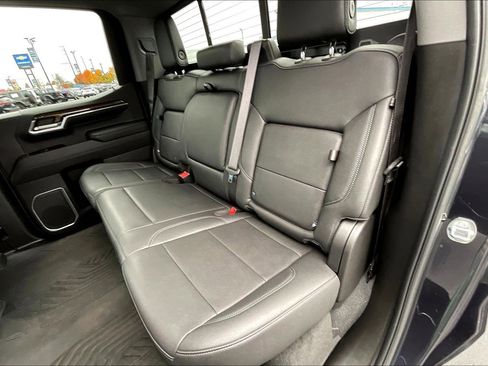 Used 2022 Chevrolet Silverado 1500 LT Trail Boss w/ LT Trail Boss Premium Package image 25