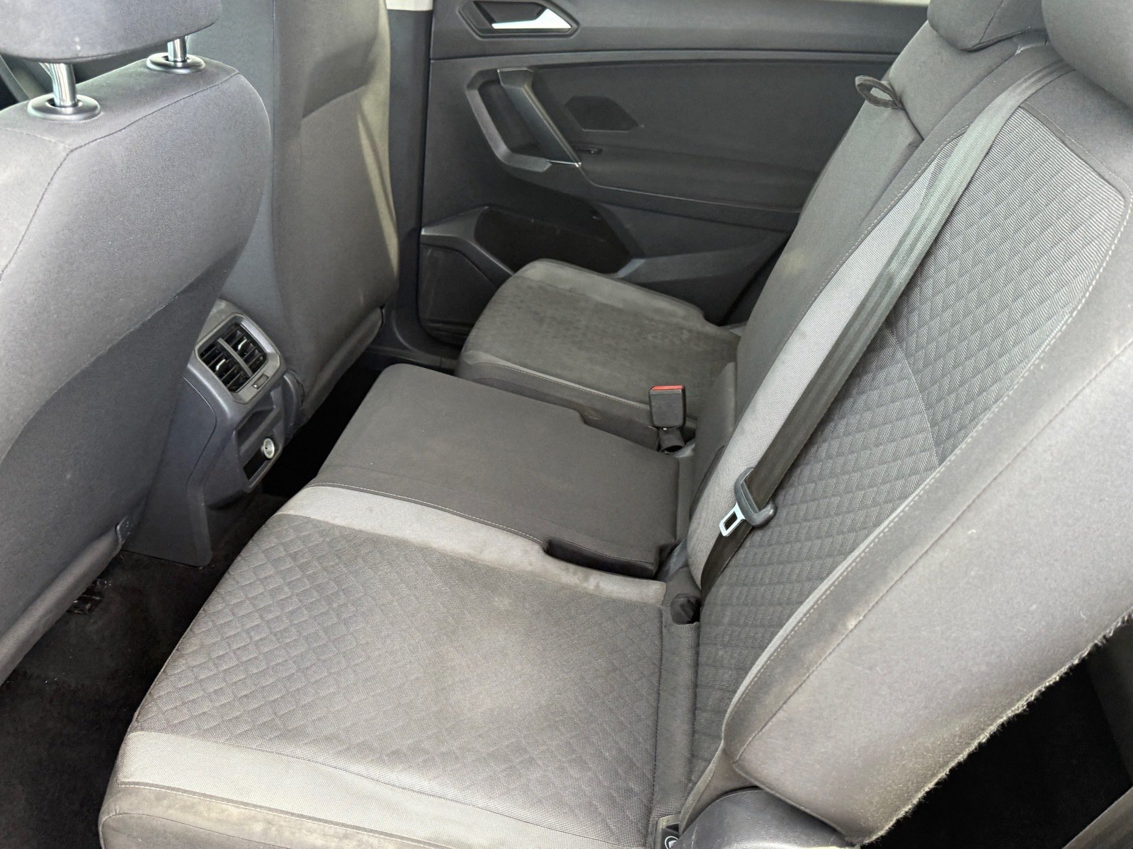 Used 2020 Volkswagen Tiguan S FWD image 16
