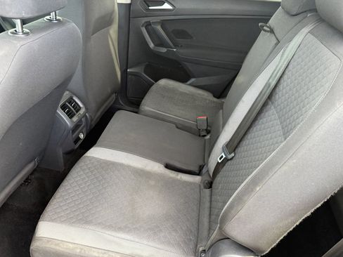 Used 2020 Volkswagen Tiguan S image 16