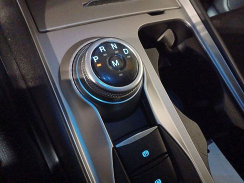 Used 2020 Ford Explorer XLT w/ Comfort Package image 20