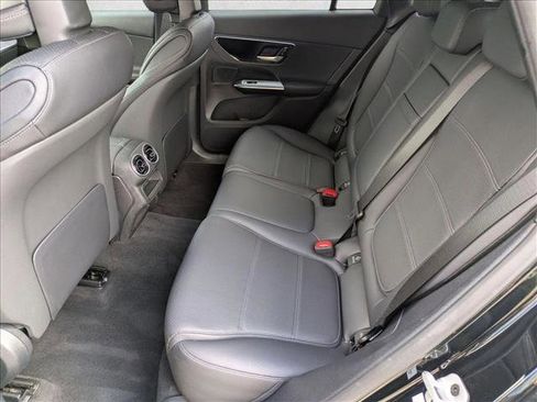 Used 2025 Mercedes-Benz GLC 300 image 20