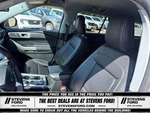 Used 2023 Ford Explorer XLT w/ Equipment Group 202A AWD/4WD image 19