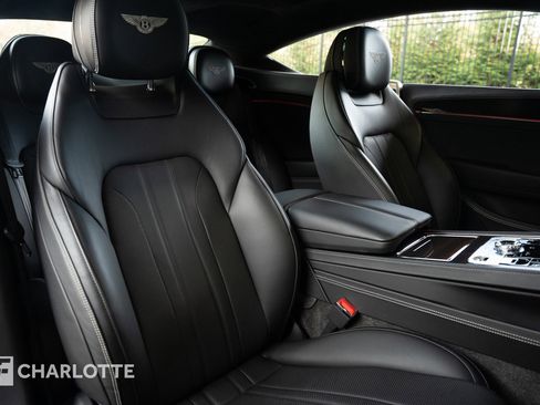 Used 2021 Bentley Continental GT image 34