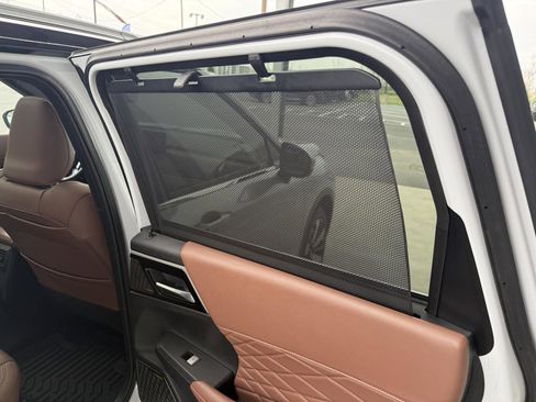 Used 2025 Mitsubishi Outlander SEL image 38