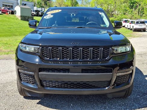 Used 2023 Jeep Grand Cherokee L Limited w/ Black Appearance Package AWD/4WD image 2
