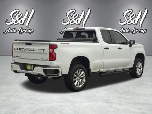 Used 2019 Chevrolet Silverado 1500 Custom w/ Trailering Package AWD/4WD image 15