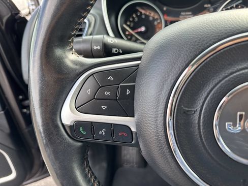 Used 2019 Jeep Compass Limited FWD image 47