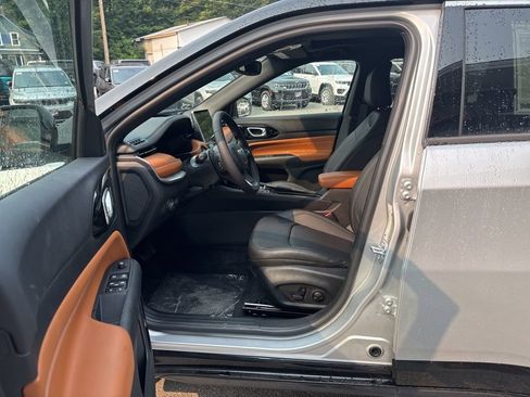 New 2025 Jeep Compass Limited w/ Elite Group image 7