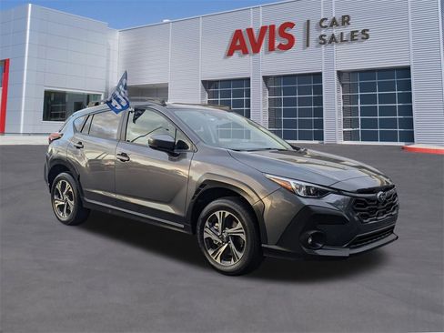 Used 2024 Subaru Crosstrek 2.0i Premium image 3