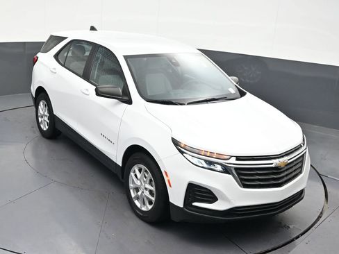 Used 2022 Chevrolet Equinox LS FWD image 21