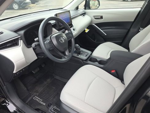 New 2026 Toyota Corolla Cross L image 7
