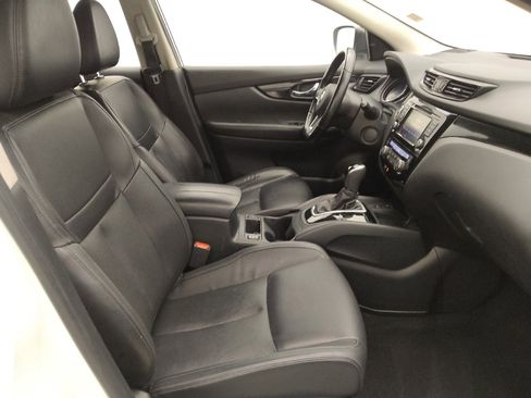 Used 2021 Nissan Rogue Sport SL AWD/4WD image 21