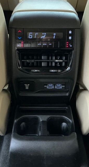 Used 2021 Jeep Grand Cherokee L Limited AWD/4WD image 18