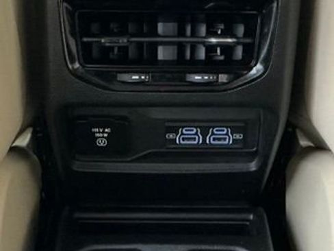 Used 2021 Jeep Grand Cherokee L Limited AWD/4WD image 18