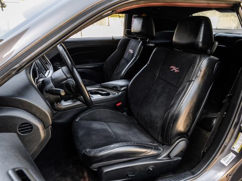 Used 2015 Dodge Challenger R/T Plus RWD image 37