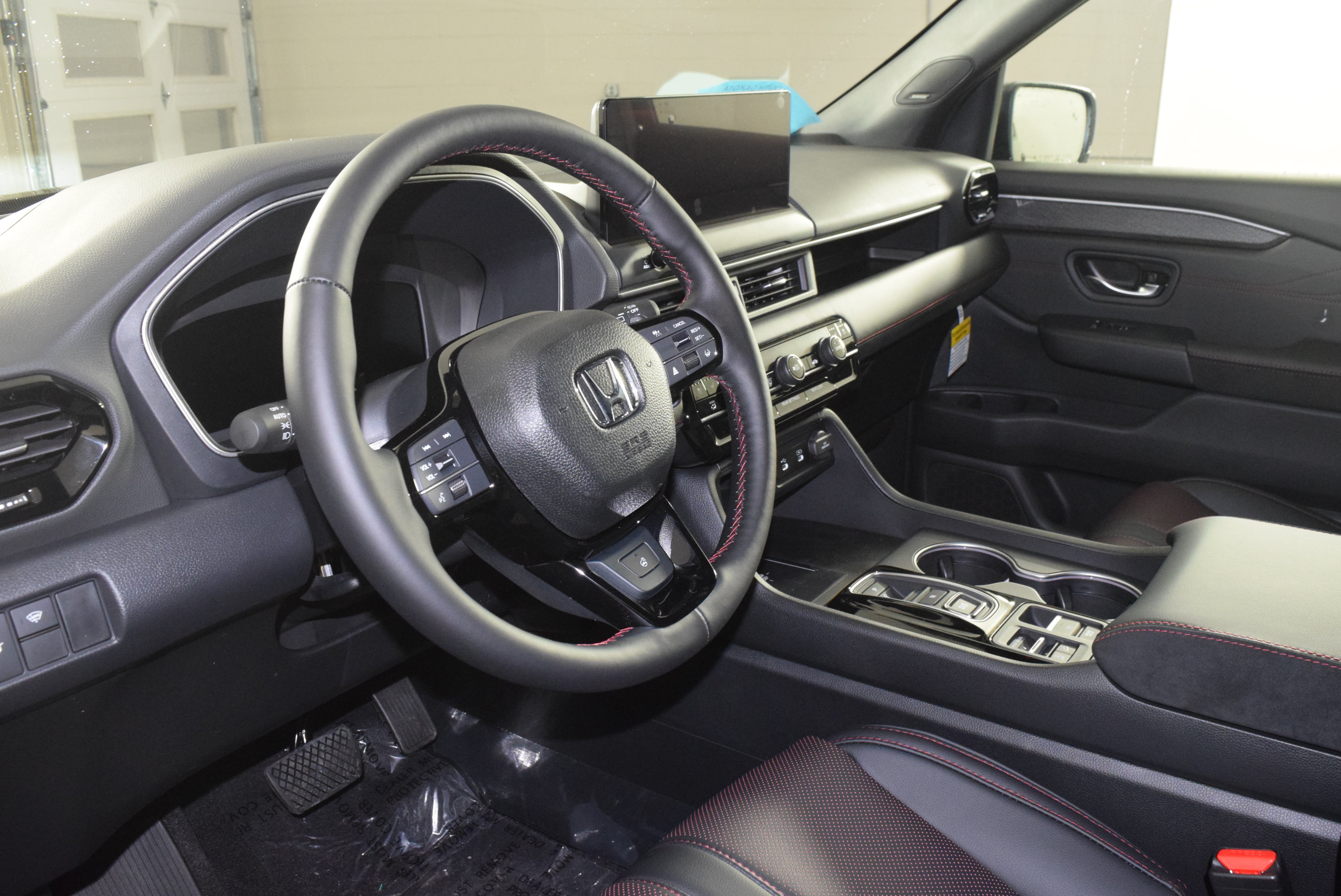 New 2026 Honda Pilot Black Edition image 2
