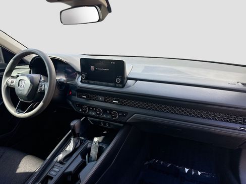 Used 2023 Honda Accord EX image 31
