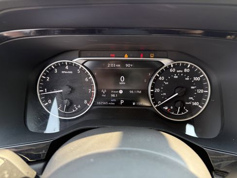 Used 2022 Nissan Pathfinder SV image 28