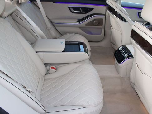 New 2026 Mercedes-Benz S 580 4MATIC Sedan image 32