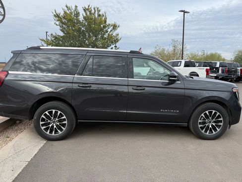 Used 2025 Ford Expedition Max Platinum image 2