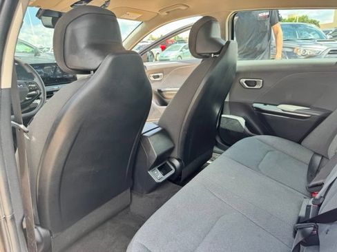 Used 2025 Kia K4 FWD image 17