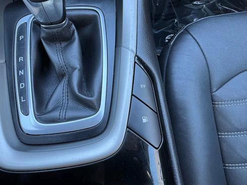 Used 2016 Ford Fusion Energi SE image 31