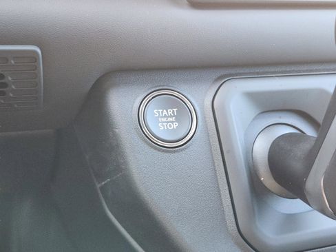 New 2025 Land Rover Defender 110 V8 image 15