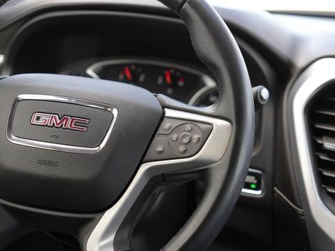 Used 2023 GMC Acadia SLT FWD image 21