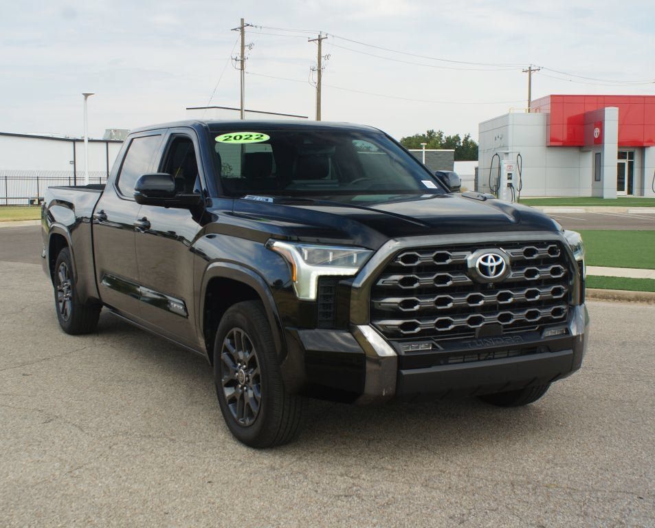 Used 2022 Toyota Tundra Platinum w/ Advanced Package AWD/4WD image 2