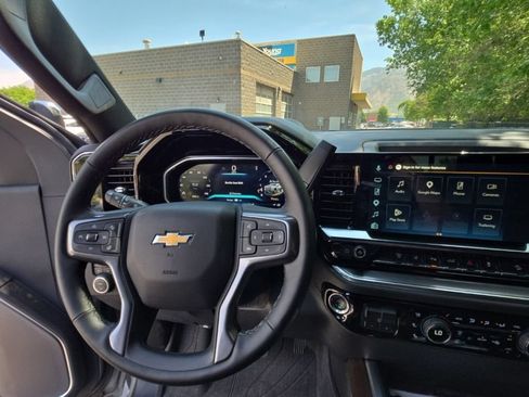 Used 2026 Chevrolet Silverado 3500 High Country w/ Technology Package AWD/4WD image 15