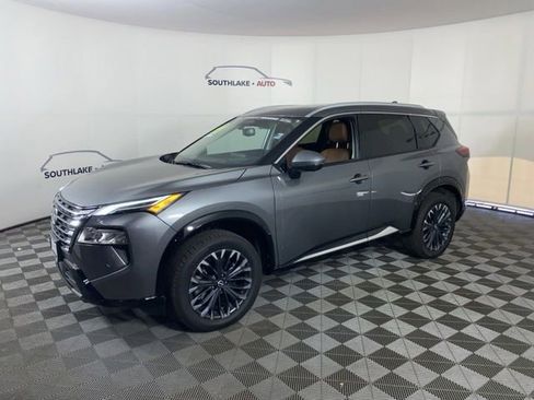 Used 2025 Nissan Rogue Platinum w/ Tech Package AWD/4WD image 5