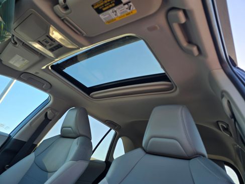 Used 2025 Toyota RAV4 XLE Premium image 28