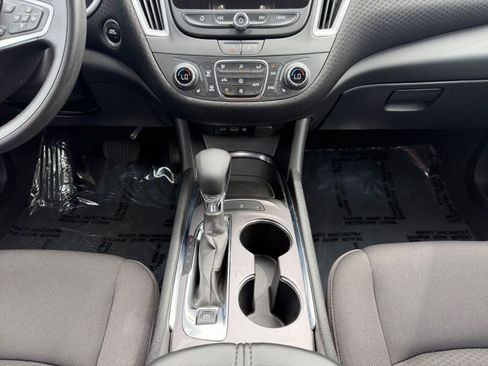 Used 2023 Chevrolet Malibu LT FWD image 42