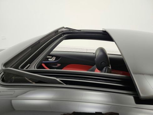 Used 2022 Mercedes-Benz E 450 Coupe image 11