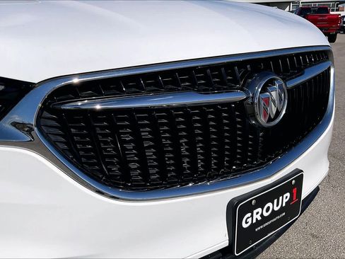 Used 2019 Buick Enclave Essence image 29