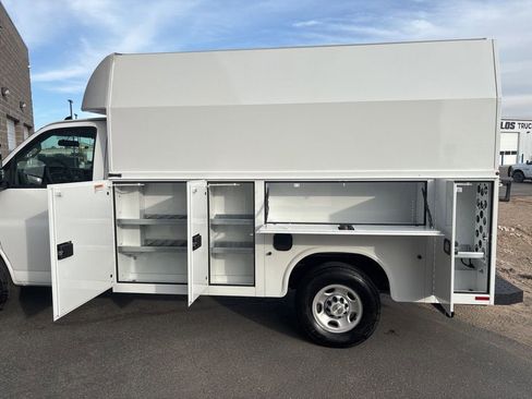 New 2025 Chevrolet Express 3500 w/ Power Convenience Package image 8