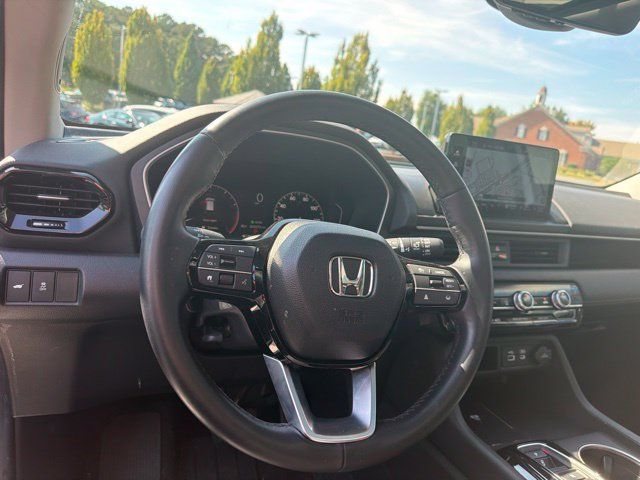 Used 2025 Honda Pilot Touring image 18