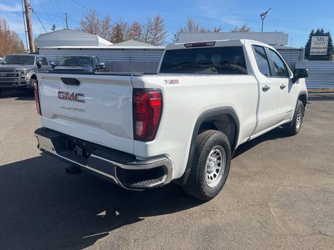 Used 2023 GMC Sierra 1500 Pro w/ Pro Value Package image 4
