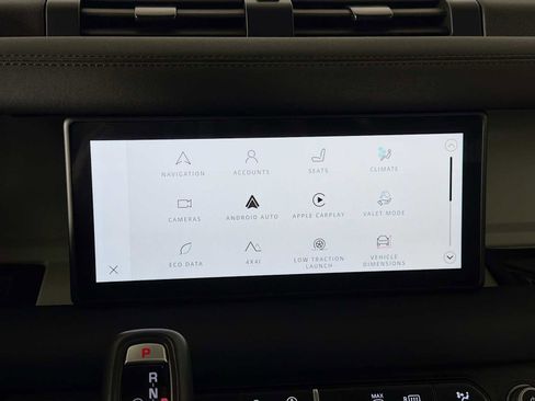 Used 2024 Land Rover Defender 110 S image 14