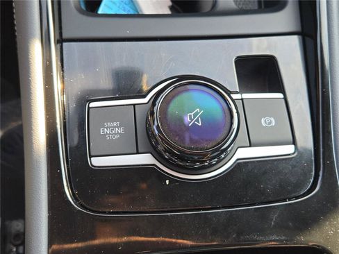 Used 2025 Volkswagen Tiguan SEL R-Line image 32