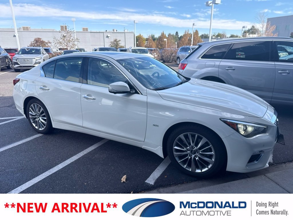 Used 2020 INFINITI Q50 Luxe w/ Essential Package (3.0T Luxe) AWD/4WD image 4