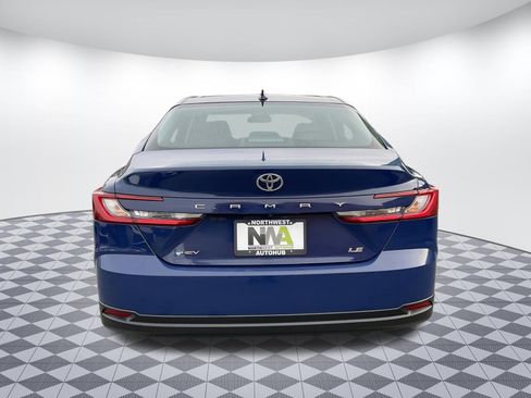 Used 2025 Toyota Camry LE image 4