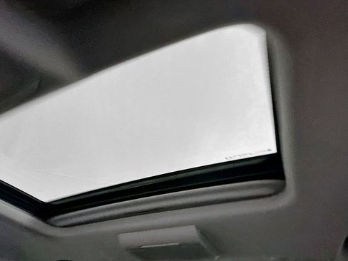 Used 2019 Chevrolet Suburban Premier image 21