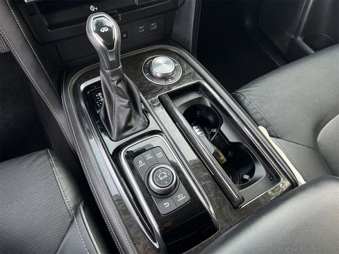 Used 2024 INFINITI QX80 Luxe image 18