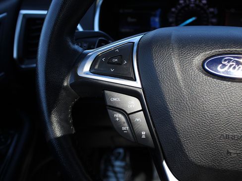 Used 2019 Ford Edge Titanium w/ Equipment Group 301A image 26